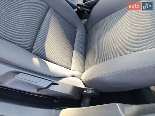 Сірий Фольксваген Гольф, об'ємом двигуна 1.6 л та пробігом 210 тис. км за 5599 $, фото 21 на Automoto.ua