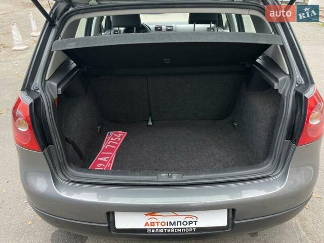 Серый Фольксваген Гольф, объемом двигателя 1.6 л и пробегом 262 тыс. км за 6950 $, фото 36 на Automoto.ua