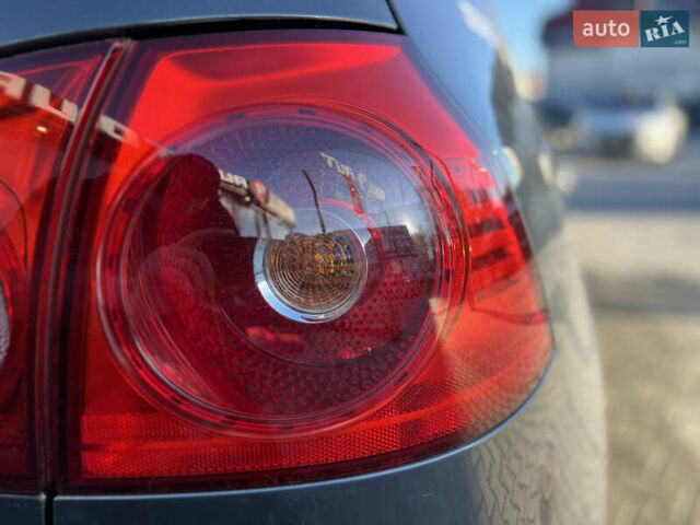 Серый Фольксваген Гольф, объемом двигателя 1.6 л и пробегом 216 тыс. км за 5900 $, фото 19 на Automoto.ua