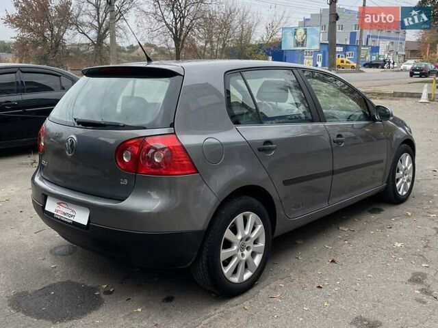 Серый Фольксваген Гольф, объемом двигателя 1.6 л и пробегом 262 тыс. км за 6950 $, фото 7 на Automoto.ua