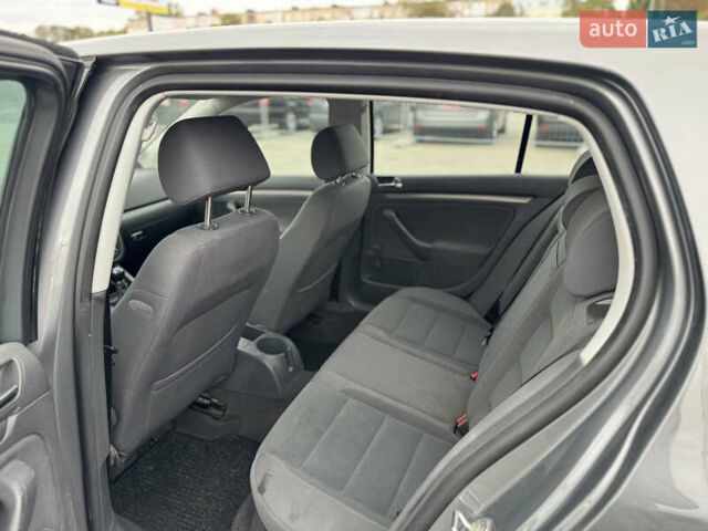 Сірий Фольксваген Гольф, об'ємом двигуна 1.6 л та пробігом 203 тис. км за 6200 $, фото 8 на Automoto.ua