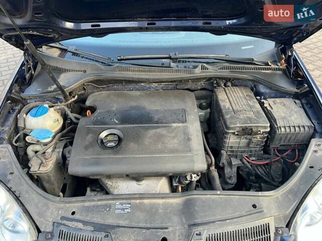 Серый Фольксваген Гольф, объемом двигателя 1.4 л и пробегом 200 тыс. км за 3900 $, фото 31 на Automoto.ua