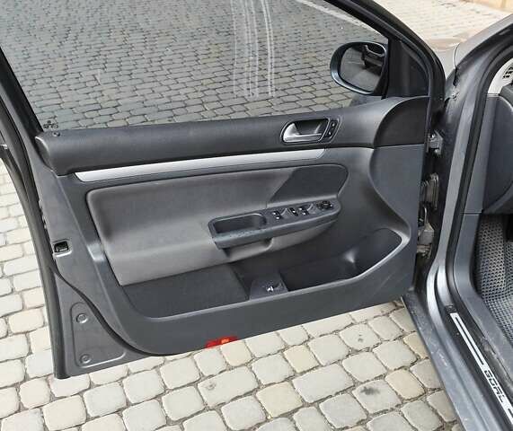 Фольксваген Гольф 2006 в Виннице на Automoto.ua Серый Фольксваген Гольф, объемом двигателя 1.6 л и пробегом 308 тыс. км за 5700 $, фото 11 на Automoto.ua