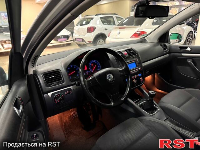 Серый Фольксваген Гольф, объемом двигателя 1.6 л и пробегом 187 тыс. км за 6500 $, фото 9 на Automoto.ua