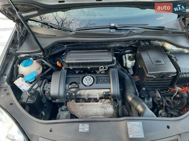 Серый Фольксваген Гольф, объемом двигателя 1.4 л и пробегом 250 тыс. км за 5550 $, фото 73 на Automoto.ua