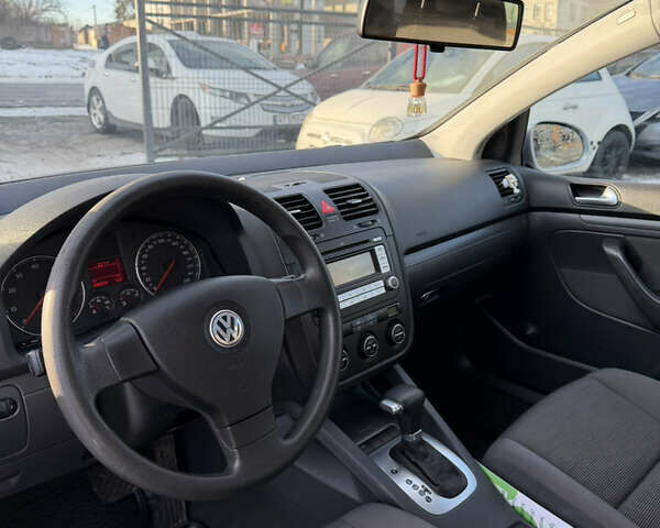 Сірий Фольксваген Гольф, об'ємом двигуна 1.6 л та пробігом 247 тис. км за 6800 $, фото 10 на Automoto.ua