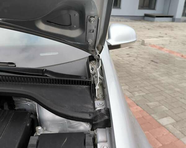 Серый Фольксваген Гольф, объемом двигателя 1.6 л и пробегом 208 тыс. км за 5700 $, фото 38 на Automoto.ua