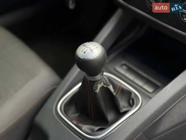 Сірий Фольксваген Гольф, об'ємом двигуна 1.4 л та пробігом 227 тис. км за 4500 $, фото 21 на Automoto.ua