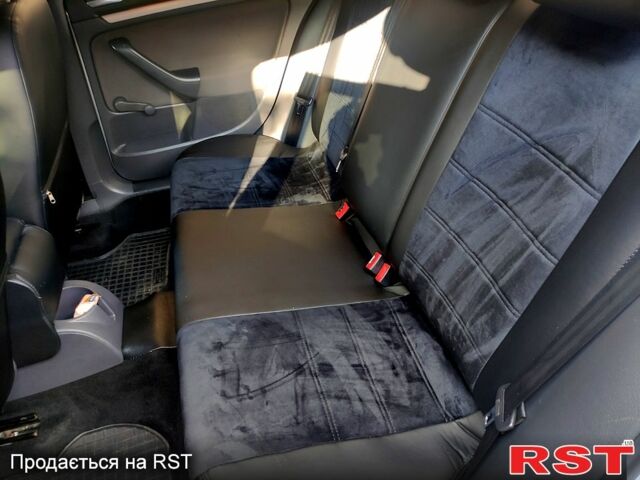 Серый Фольксваген Гольф, объемом двигателя 1.6 л и пробегом 192 тыс. км за 5400 $, фото 6 на Automoto.ua