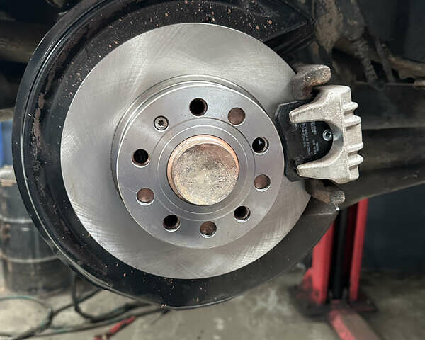 Серый Фольксваген Гольф, объемом двигателя 1.4 л и пробегом 150 тыс. км за 4900 $, фото 34 на Automoto.ua