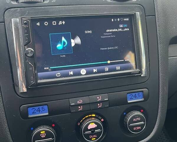 Серый Фольксваген Гольф, объемом двигателя 1.6 л и пробегом 209 тыс. км за 5900 $, фото 11 на Automoto.ua