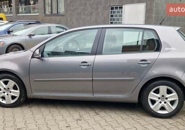Серый Фольксваген Гольф, объемом двигателя 1.4 л и пробегом 229 тыс. км за 5432 $, фото 2 на Automoto.ua
