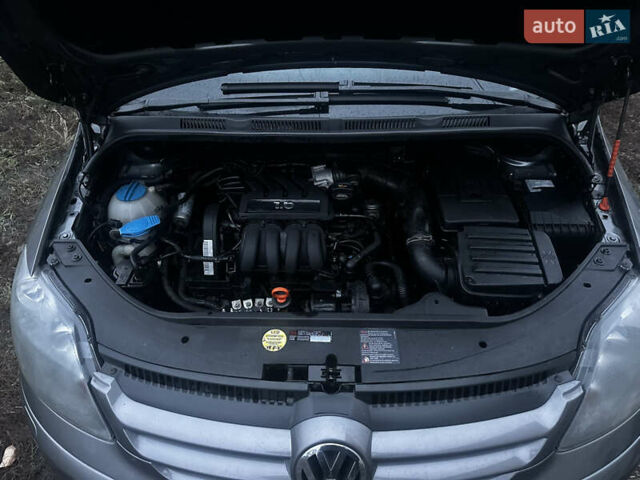 Сірий Фольксваген Гольф, об'ємом двигуна 1.6 л та пробігом 183 тис. км за 6600 $, фото 6 на Automoto.ua