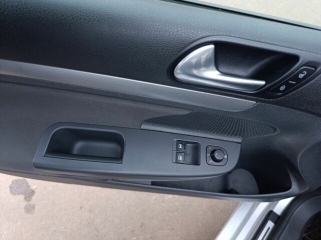 Сірий Фольксваген Гольф, об'ємом двигуна 1.6 л та пробігом 260 тис. км за 5699 $, фото 10 на Automoto.ua