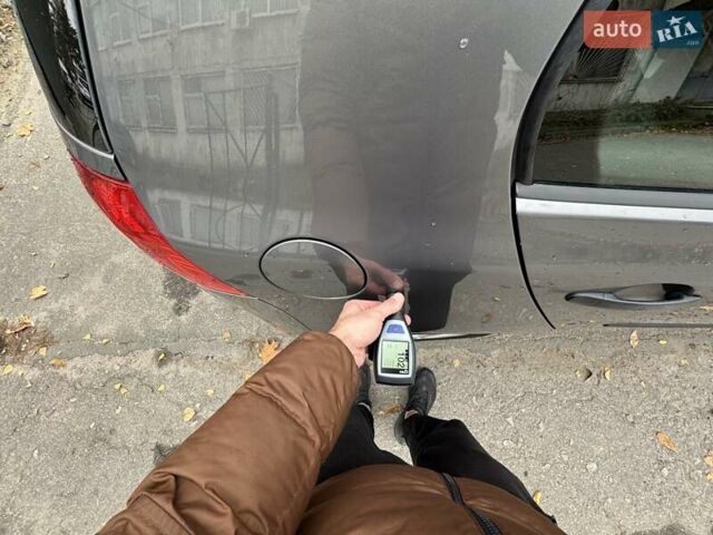 Серый Фольксваген Гольф, объемом двигателя 1.6 л и пробегом 262 тыс. км за 6950 $, фото 102 на Automoto.ua