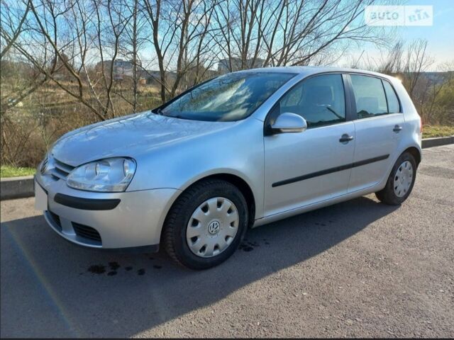 Серый Фольксваген Гольф, объемом двигателя 1.4 л и пробегом 215 тыс. км за 5000 $, фото 1 на Automoto.ua
