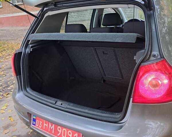 Сірий Фольксваген Гольф, об'ємом двигуна 1.6 л та пробігом 212 тис. км за 5880 $, фото 12 на Automoto.ua