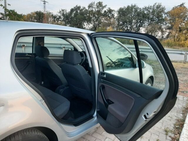 Серый Фольксваген Гольф, объемом двигателя 1.6 л и пробегом 218 тыс. км за 5899 $, фото 11 на Automoto.ua