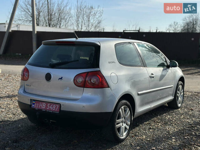 Серый Фольксваген Гольф, объемом двигателя 1.6 л и пробегом 235 тыс. км за 5100 $, фото 16 на Automoto.ua