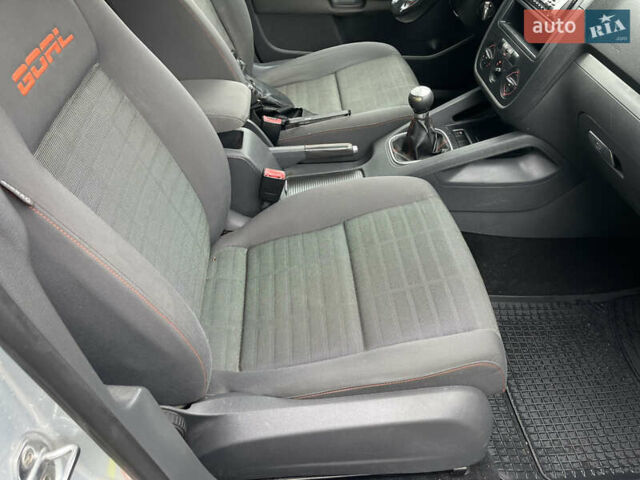 Серый Фольксваген Гольф, объемом двигателя 1.6 л и пробегом 216 тыс. км за 5750 $, фото 41 на Automoto.ua