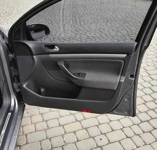 Фольксваген Гольф 2006 в Виннице на Automoto.ua Серый Фольксваген Гольф, объемом двигателя 1.6 л и пробегом 308 тыс. км за 5700 $, фото 17 на Automoto.ua