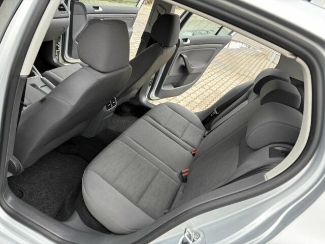 Серый Фольксваген Гольф, объемом двигателя 1.4 л и пробегом 195 тыс. км за 5600 $, фото 5 на Automoto.ua