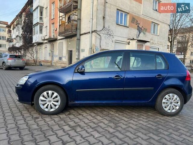 Серый Фольксваген Гольф, объемом двигателя 1.4 л и пробегом 200 тыс. км за 3900 $, фото 23 на Automoto.ua