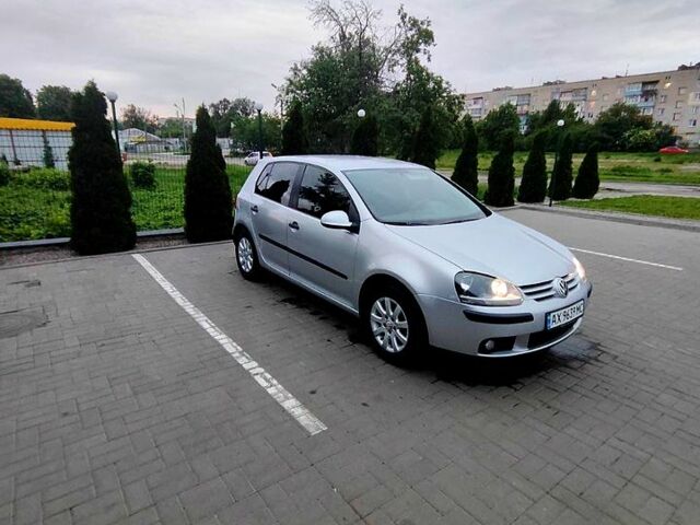 Серый Фольксваген Гольф, объемом двигателя 1.4 л и пробегом 246 тыс. км за 5500 $, фото 1 на Automoto.ua