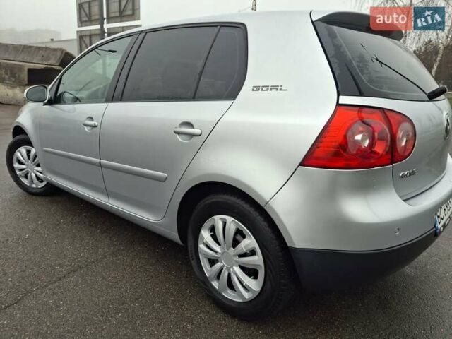 Сірий Фольксваген Гольф, об'ємом двигуна 1.39 л та пробігом 233 тис. км за 5900 $, фото 4 на Automoto.ua