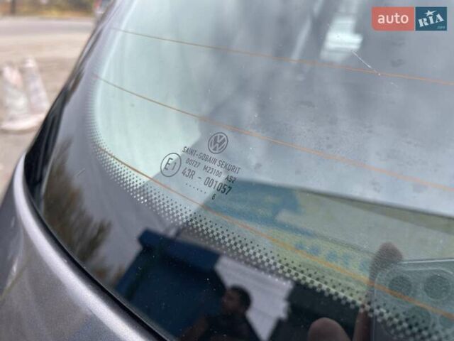 Серый Фольксваген Гольф, объемом двигателя 1.6 л и пробегом 262 тыс. км за 6950 $, фото 66 на Automoto.ua