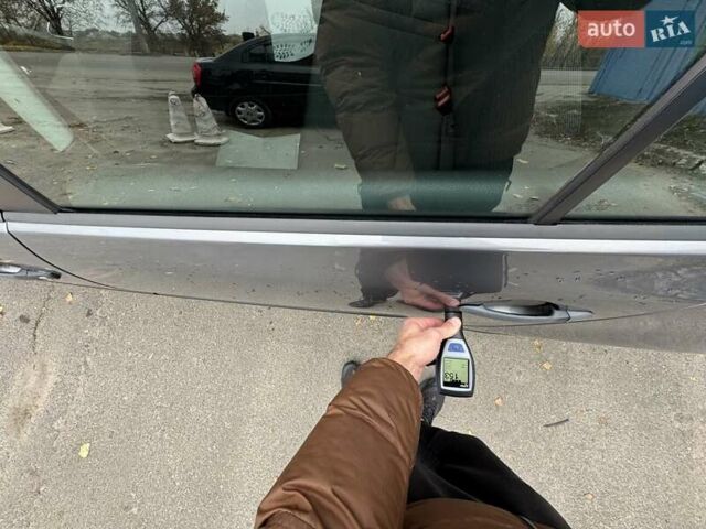 Серый Фольксваген Гольф, объемом двигателя 1.6 л и пробегом 262 тыс. км за 6950 $, фото 96 на Automoto.ua