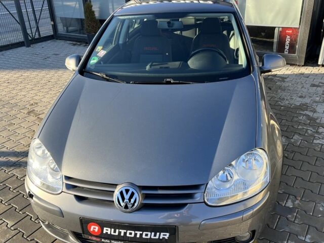 Серый Фольксваген Гольф, объемом двигателя 1.6 л и пробегом 216 тыс. км за 5900 $, фото 1 на Automoto.ua