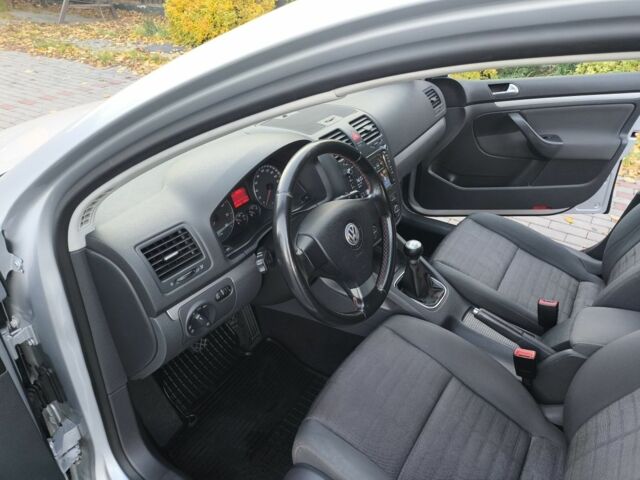 Серый Фольксваген Гольф, объемом двигателя 1.4 л и пробегом 199 тыс. км за 5500 $, фото 10 на Automoto.ua