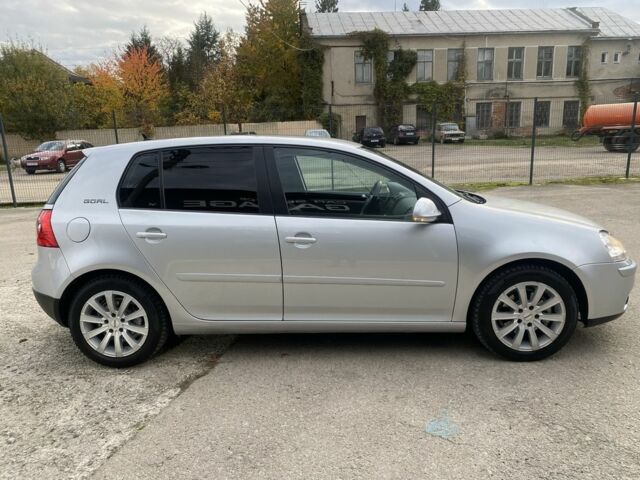 Серый Фольксваген Гольф, объемом двигателя 1.6 л и пробегом 173 тыс. км за 5000 $, фото 4 на Automoto.ua