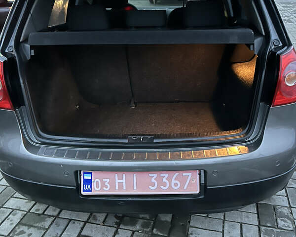 Сірий Фольксваген Гольф, об'ємом двигуна 1.6 л та пробігом 226 тис. км за 5499 $, фото 5 на Automoto.ua
