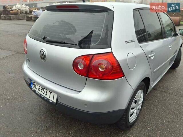 Сірий Фольксваген Гольф, об'ємом двигуна 1.39 л та пробігом 233 тис. км за 5900 $, фото 7 на Automoto.ua