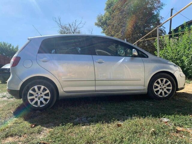 Сірий Фольксваген Гольф, об'ємом двигуна 2 л та пробігом 136 тис. км за 6000 $, фото 3 на Automoto.ua