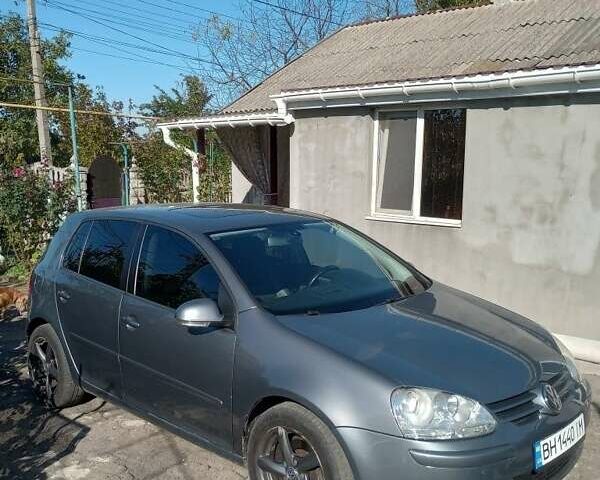 Серый Фольксваген Гольф, объемом двигателя 1.6 л и пробегом 210 тыс. км за 7000 $, фото 2 на Automoto.ua