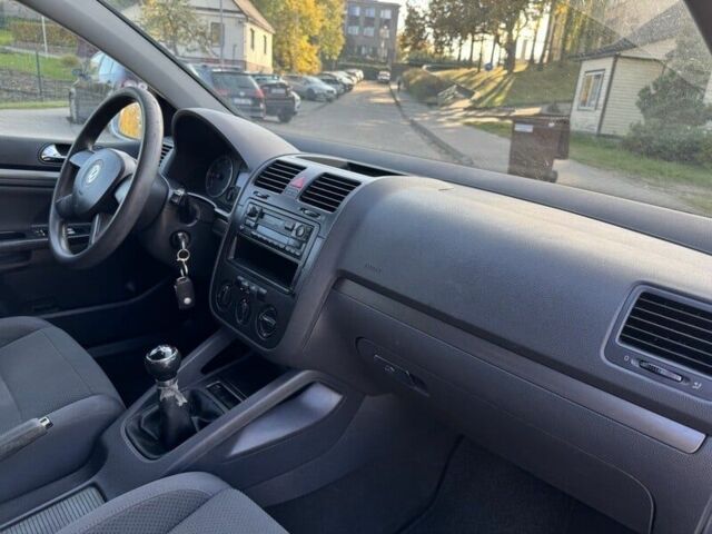 Сірий Фольксваген Гольф, об'ємом двигуна 0 л та пробігом 250 тис. км за 1600 $, фото 10 на Automoto.ua