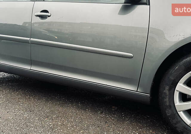 Серый Фольксваген Гольф, объемом двигателя 1.6 л и пробегом 185 тыс. км за 6500 $, фото 2 на Automoto.ua