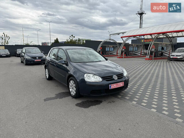 Серый Фольксваген Гольф, объемом двигателя 1.6 л и пробегом 251 тыс. км за 6700 $, фото 6 на Automoto.ua