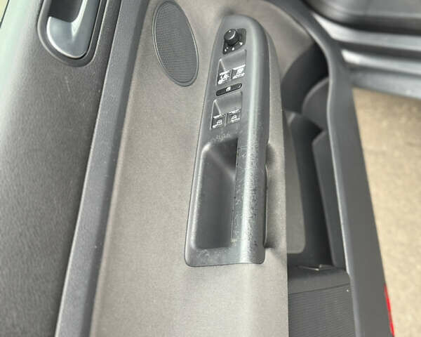 Серый Фольксваген Гольф, объемом двигателя 1.6 л и пробегом 176 тыс. км за 5799 $, фото 27 на Automoto.ua