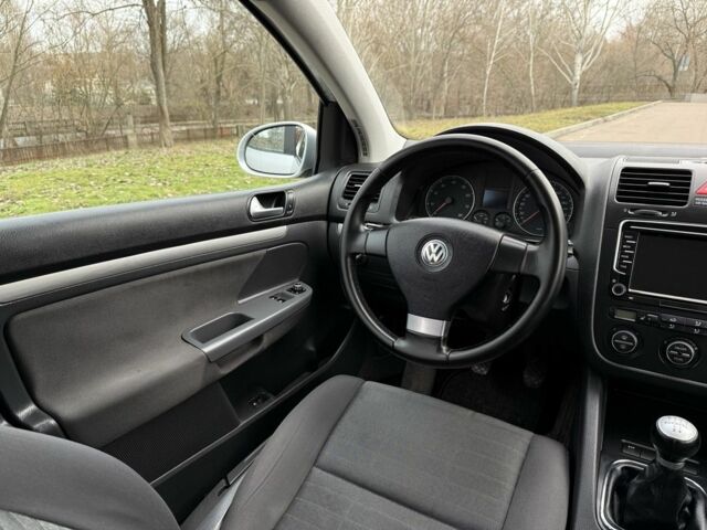 Серый Фольксваген Гольф, объемом двигателя 1.6 л и пробегом 169 тыс. км за 6200 $, фото 13 на Automoto.ua