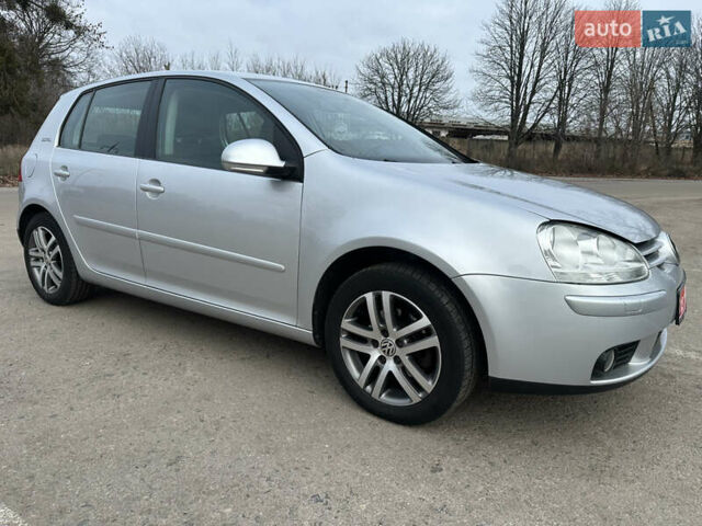 Серый Фольксваген Гольф, объемом двигателя 1.6 л и пробегом 214 тыс. км за 6500 $, фото 1 на Automoto.ua