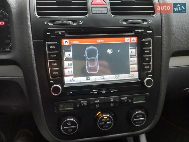 Серый Фольксваген Гольф, объемом двигателя 1.4 л и пробегом 216 тыс. км за 5800 $, фото 10 на Automoto.ua