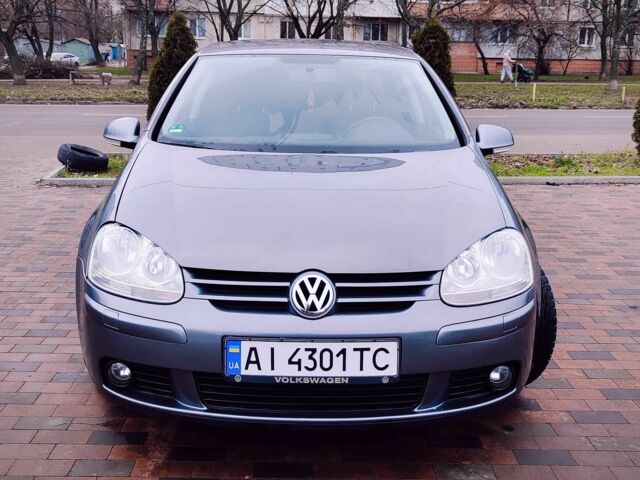 Серый Фольксваген Гольф, объемом двигателя 1.6 л и пробегом 227 тыс. км за 5850 $, фото 1 на Automoto.ua