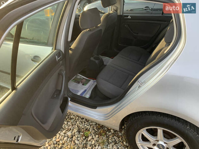 Сірий Фольксваген Гольф, об'ємом двигуна 1.4 л та пробігом 250 тис. км за 5250 $, фото 8 на Automoto.ua