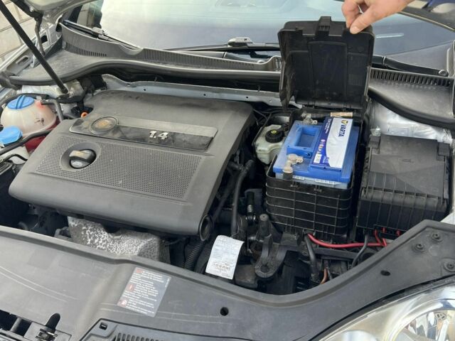 Серый Фольксваген Гольф, объемом двигателя 1.4 л и пробегом 260 тыс. км за 5900 $, фото 15 на Automoto.ua