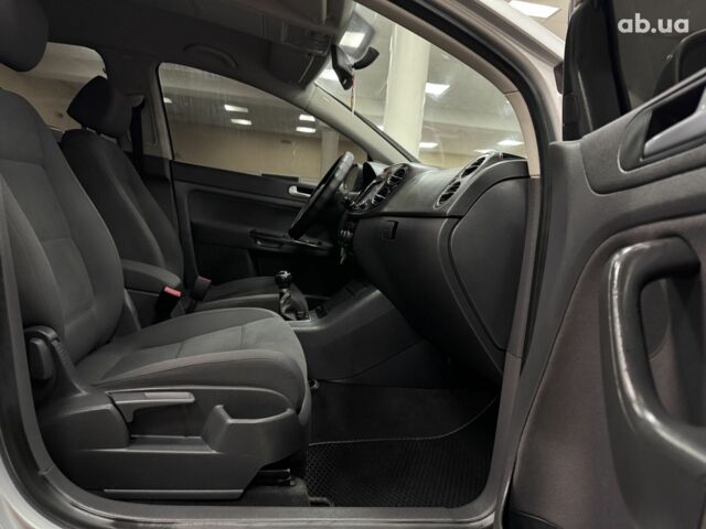 Серый Фольксваген Гольф, объемом двигателя 0 л и пробегом 197 тыс. км за 6300 $, фото 9 на Automoto.ua