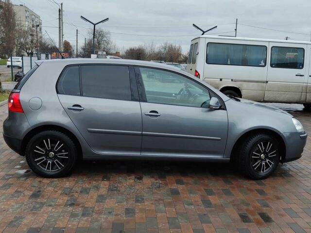 Серый Фольксваген Гольф, объемом двигателя 1.6 л и пробегом 227 тыс. км за 5850 $, фото 3 на Automoto.ua